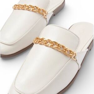 Schutz Desmond Mule Pearl Cream Leather Slip On Gold Chain Womens Size 8 New
